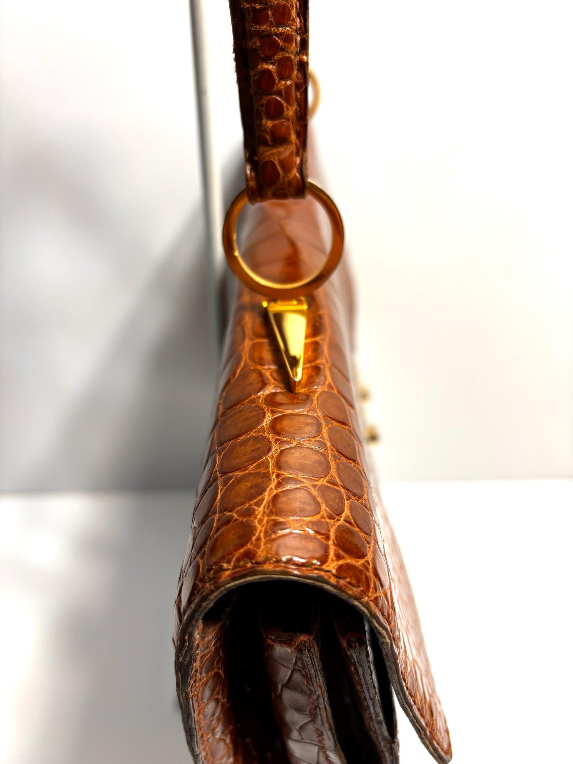 Vintage 70's, luxurious caramel brown croc top handle bag