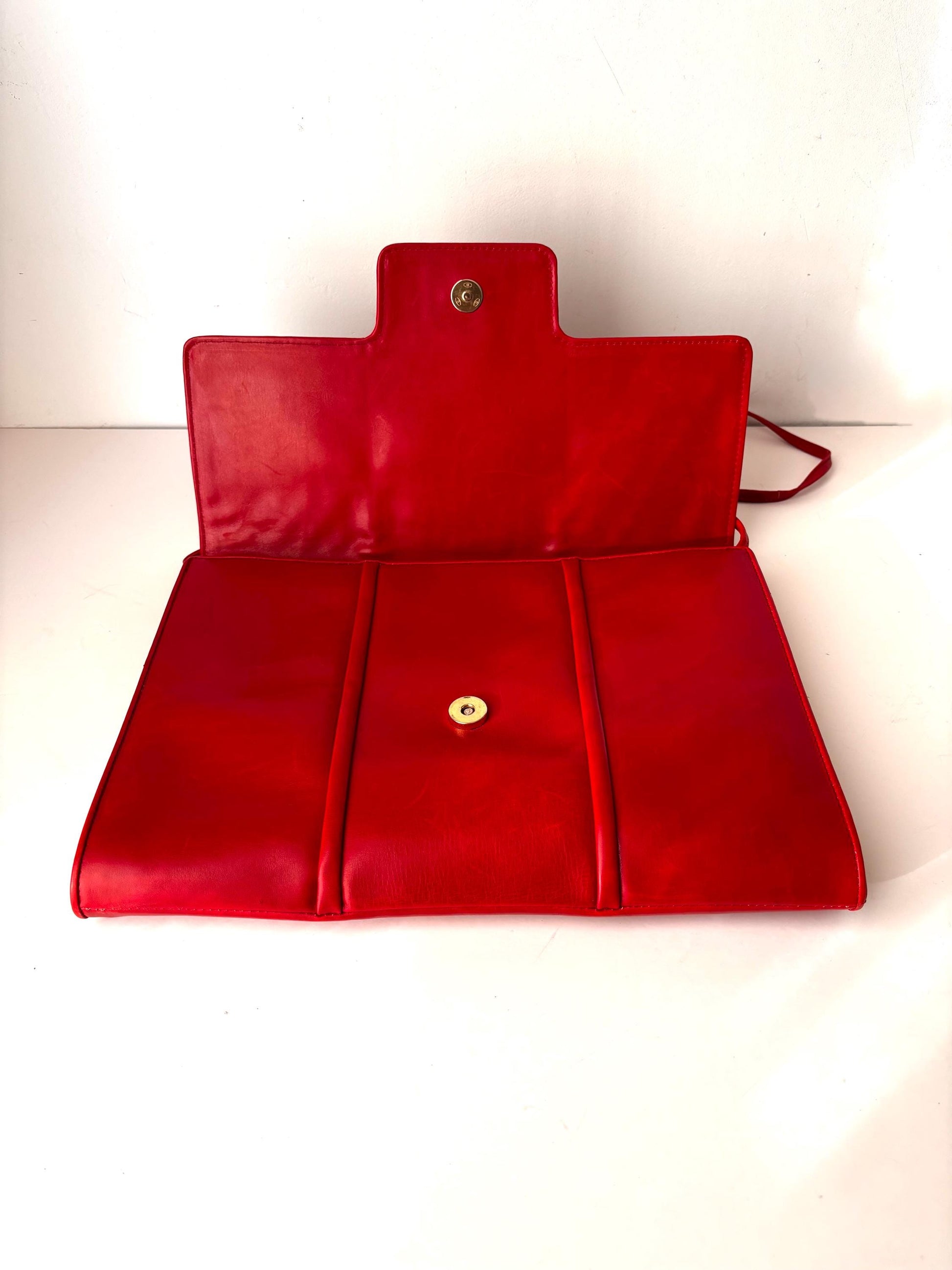 1980's, Silvano Biagini Shoulder clutch in red croc & Nappa leather