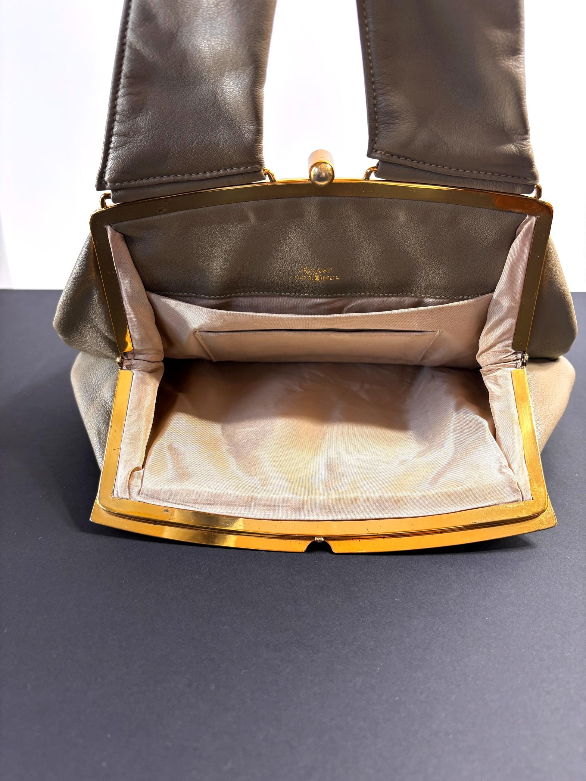 Vintage Goldpfeil wrist leather clutch bag - Rare find