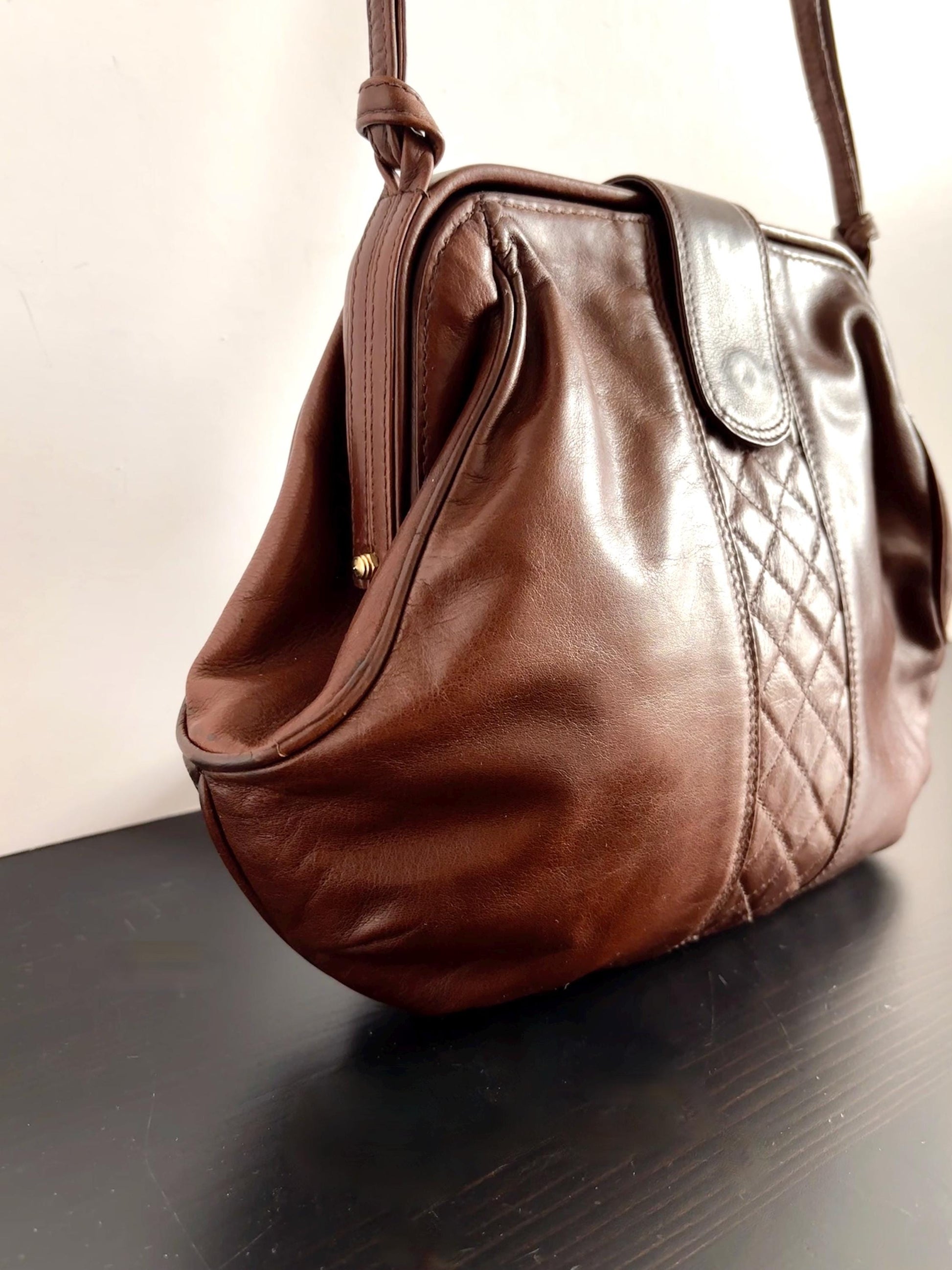 Louise Fontaine- Soft leather brown shoulder bag