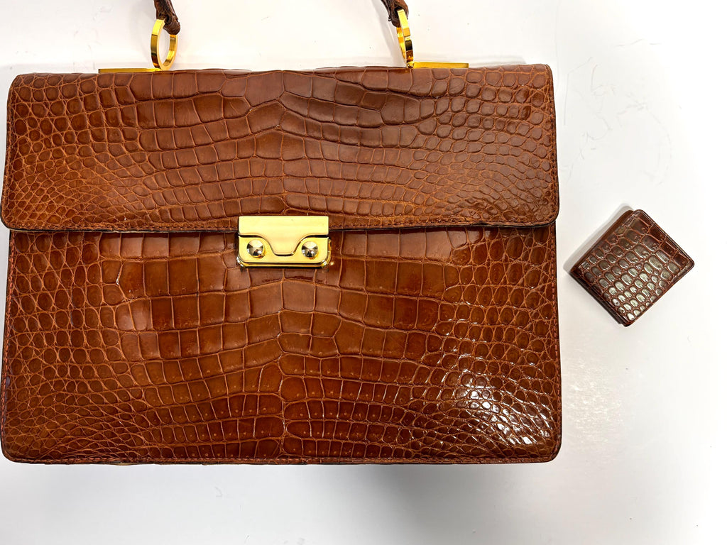 Vintage 70's, luxurious caramel brown croc top handle bag