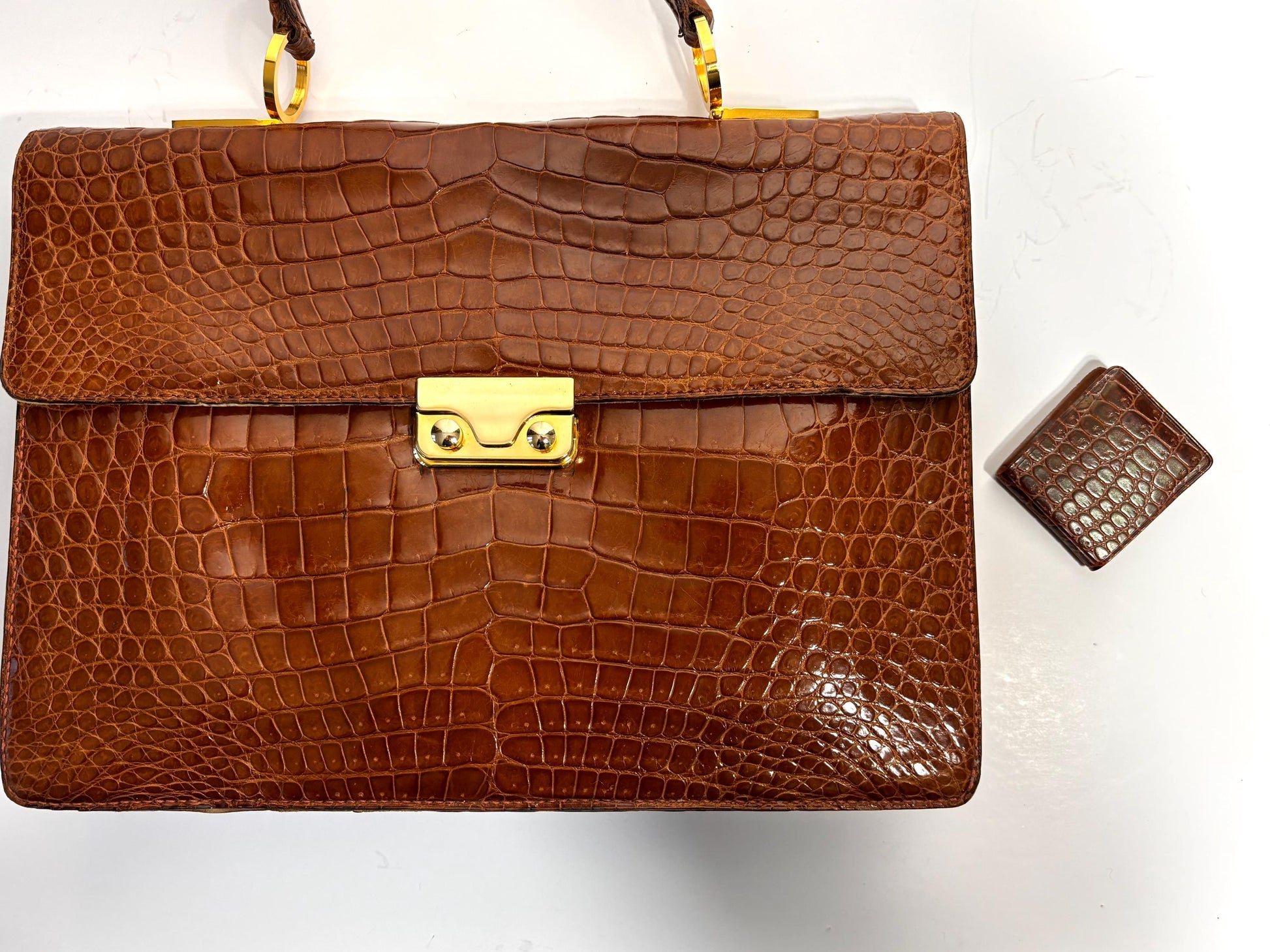Vintage 70's, luxurious caramel brown croc top handle bag