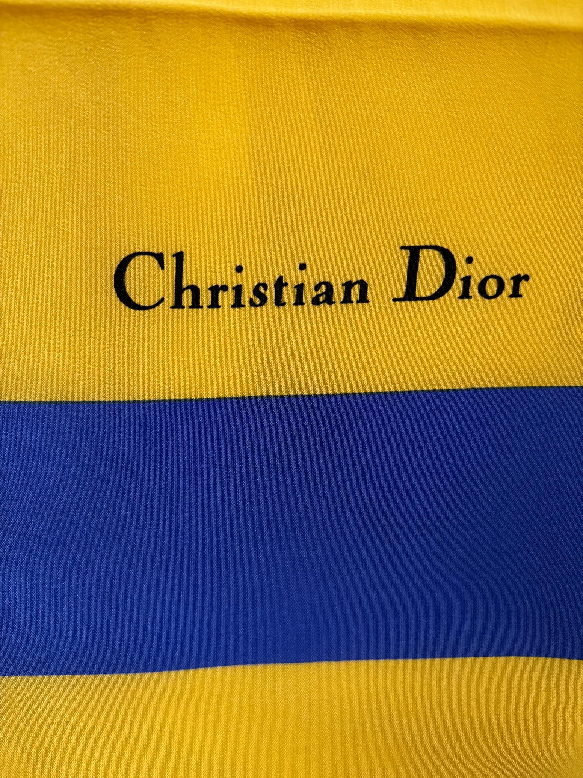 Christian Dior, Paris, vintage carré silk scarf - Big poppy flower - 34x34"
