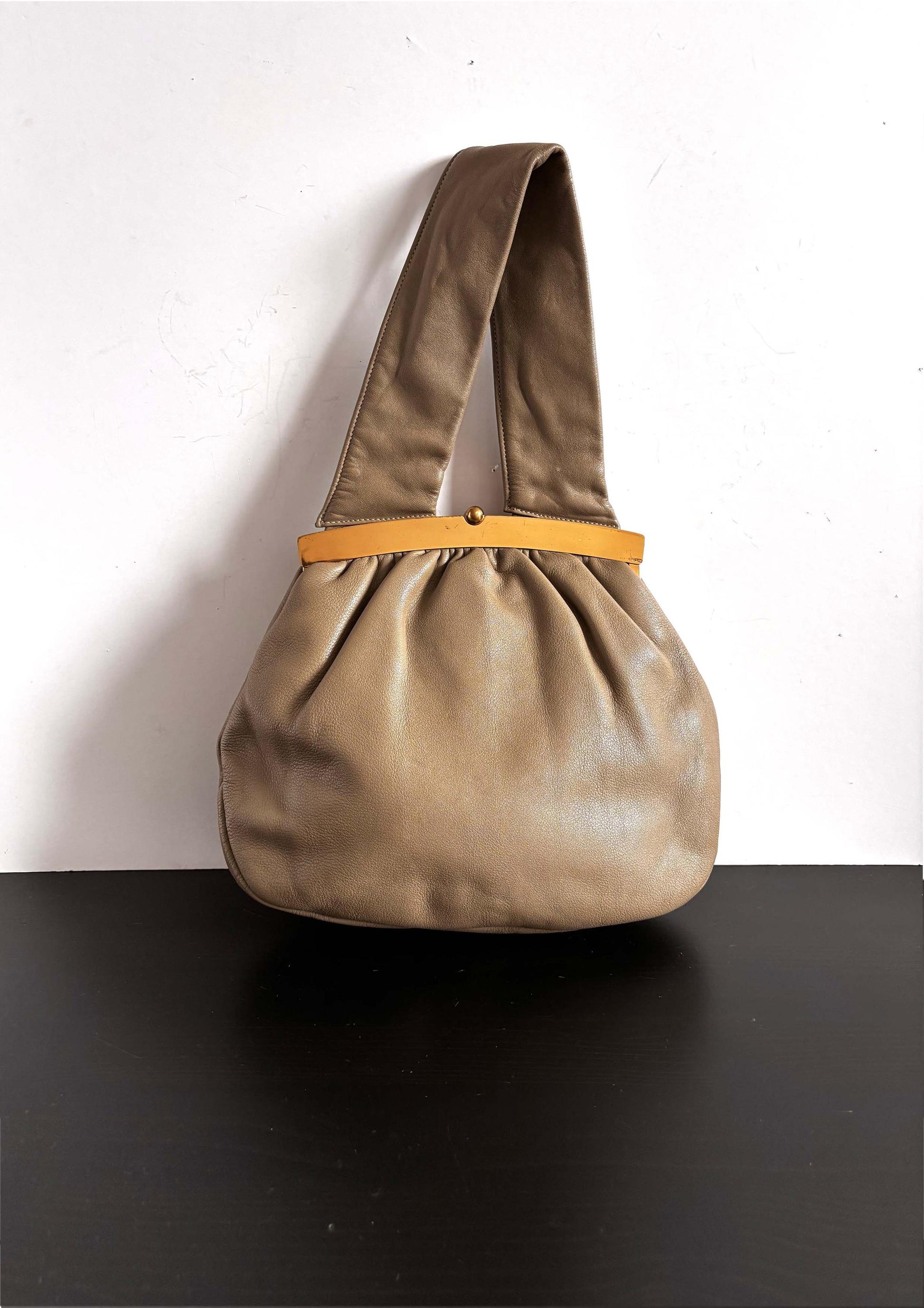 Vintage Goldpfeil wrist leather clutch bag - Rare find