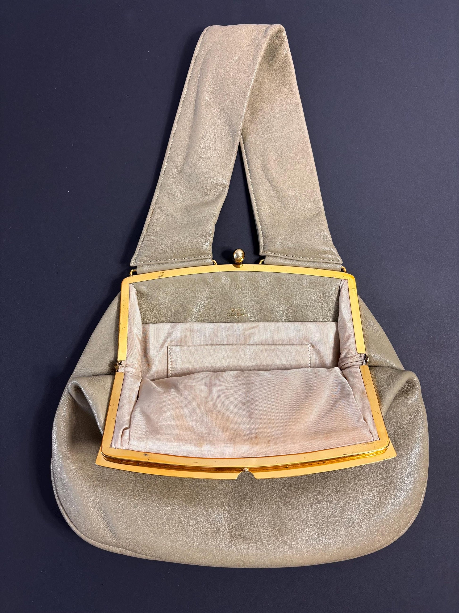 Vintage Goldpfeil wrist leather clutch bag - Rare find